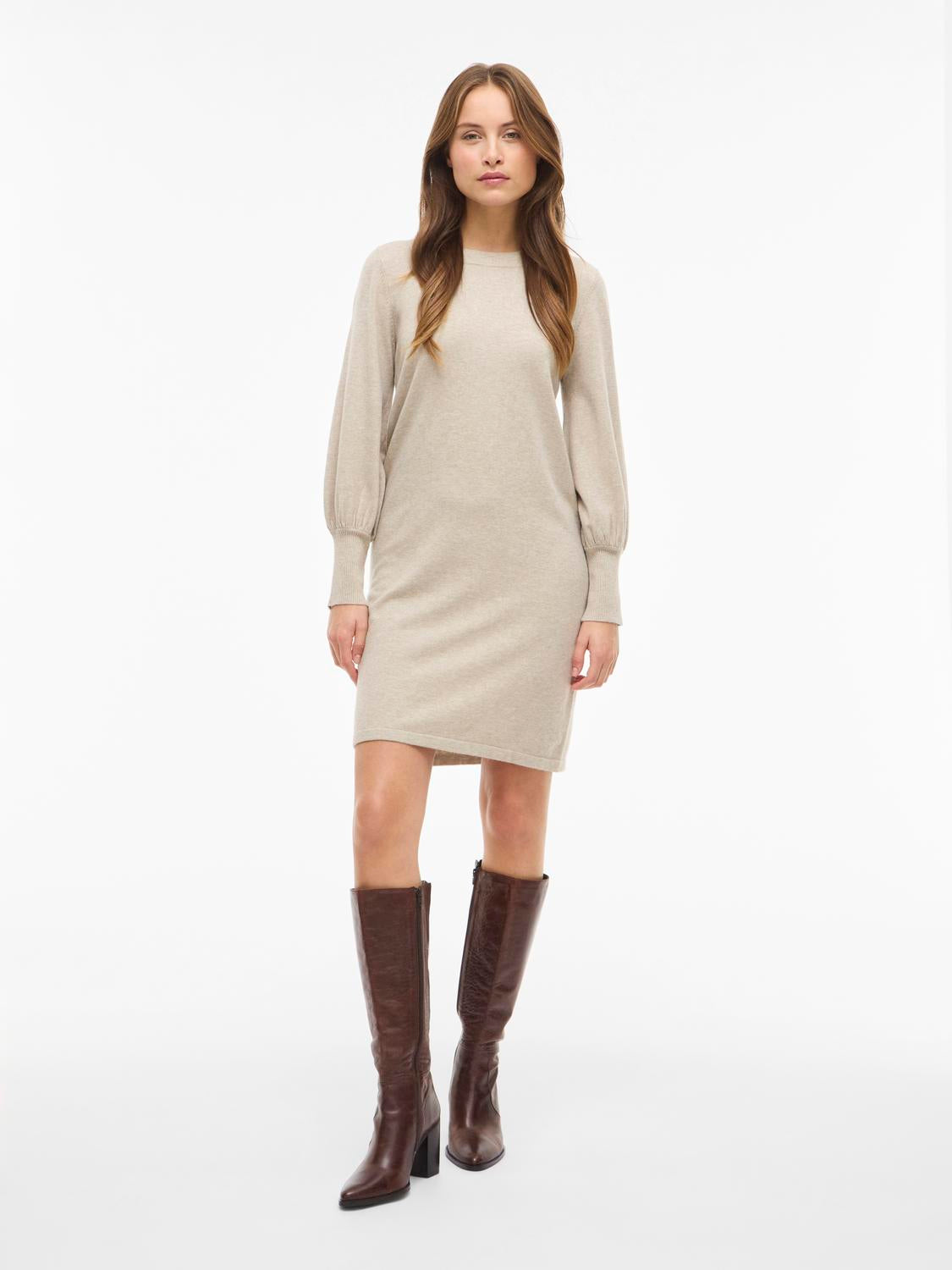 model_shot-front_full